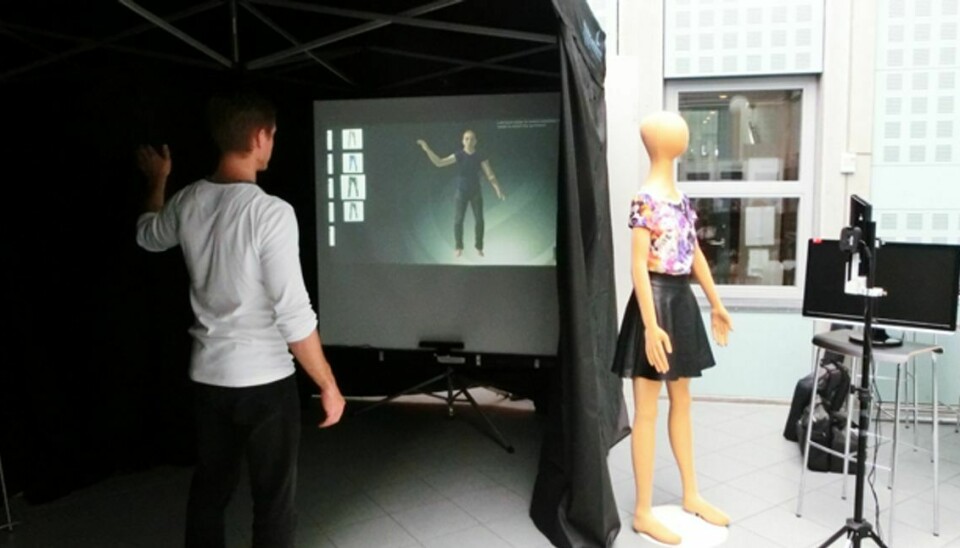 I Det Digitale Prøverum kan man ved hjælp af et computerprogram og et 3D-kamera ”prøve” tøj uden fysisk at røre tøjet.
