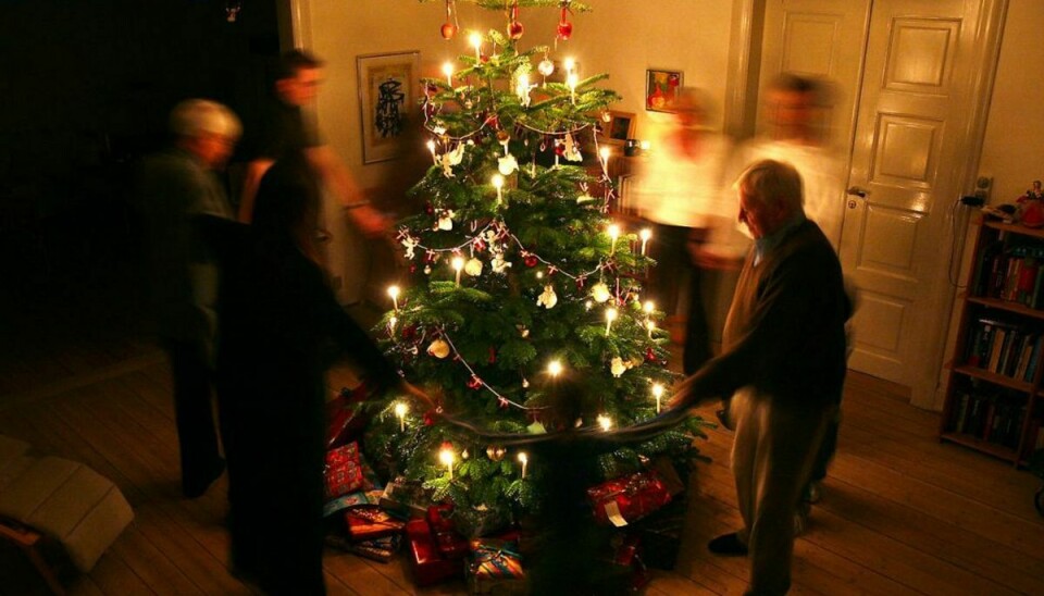 Over 90 procent af danskerne skal højst være sammen med ni-ti personer juleaften, viser rundspørge. Foto: Scanpix.