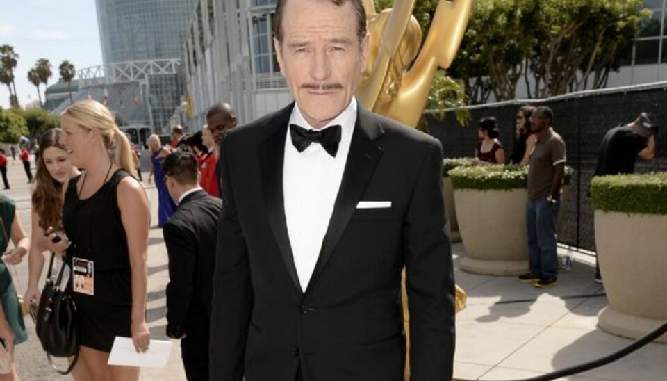 Narkosælgende tv-skolelærer triumferer igen Bryan Cranston ankommer til Emmy-prisuddelingen i Los Angeles. Han kan forlade stedet med en pris for bedste mandlige hovedrolle i dramaserien “Breaking Bad”. Foto: Dan Steinberg/INVISION FOR THE TELEVISION ACADEMY