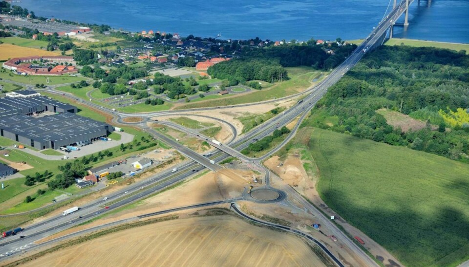 Motorvejen ved Middelfart bliver kortvarigt spærret for kørsel i østgående retning. Foto: Vejdirektoratet.