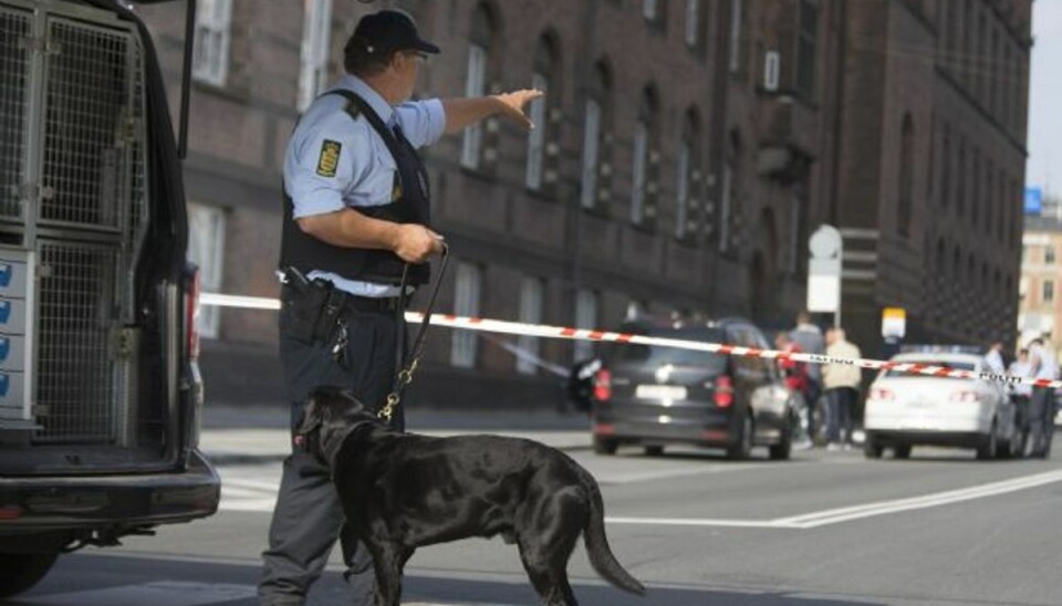 Politiet bekræfter over for Ritzau, at en person er død efter at være blevet skudt i fogedretten i København. Foto: FINN FRANDSEN/POLFOTO