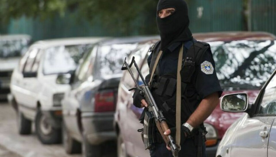 Politiet i Kosovo har anholdt ni imamer for at sende krigere til Islamisk stat. Foto: VISAR KRYEZIU/AP