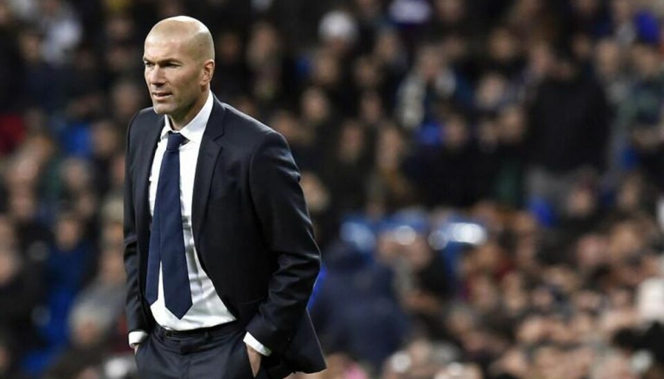 Spanske topklubber får transferkarantæne Zinedine Zidane og Real Madrid får – sammen med Atletico Madrid – en lang transferkarantæne. Foto: GERARD JULIEN/Scanpix