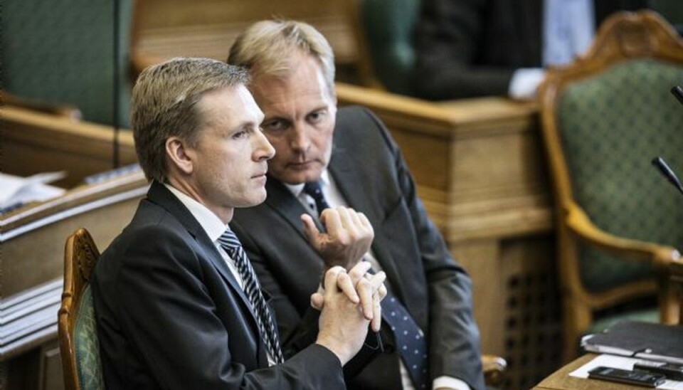 DF kræver ministers svar i hacker-sag – Det er altid alvorligt, når Folketinget modtager forkerte oplysninger, og derfor vil vi også bede justitsministeren om at skabe fuld klarhed over, hvad der er foregået, siger Peter Skaarup (th) til Ritzau. Foto: NIELS HOUGAARD/POLFOTO