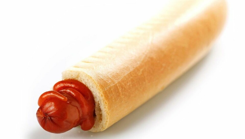 Stærke hotdogs: Mand faldt bevidstløs om Chili er godt. Det mener nogen i hvert fald. Men i en pølsevogn i Esbjerg sendte en hotdog dressing med chili en mand i gulvet. Foto: Colourbox.com (Modelfoto).