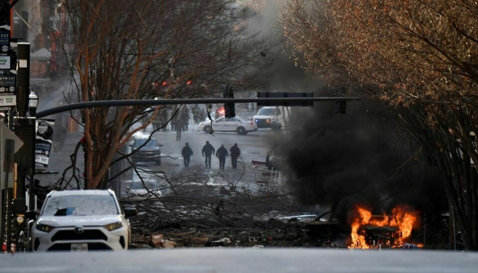 En bil eksploderede fredag omkring klokken 06.30 lokal tid i Nashville. Det er ikke klart, hvem der har sprængt den. Foto: Andrew Nelles/Tennessean.com/Reuters