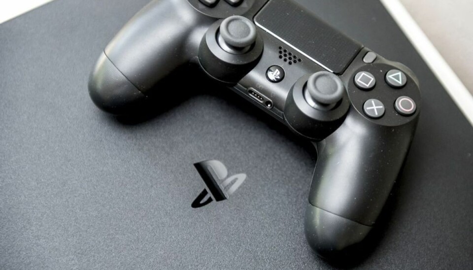 499 kroner for en Playstation 4 Pro er ikke en realistisk pris. Arkivfoto: Scanpix 499 kroner for en Playstation 4 Pro er ikke en realistisk pris. Arkivfoto: Scanpix